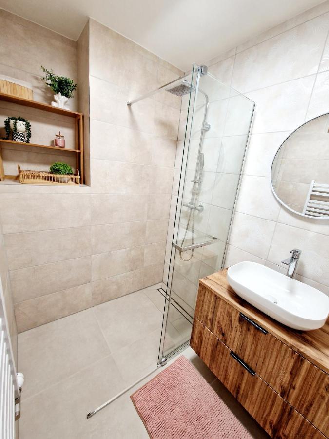 Spišská Nová Ves City Center Apartment - Self Check-In מראה חיצוני תמונה
